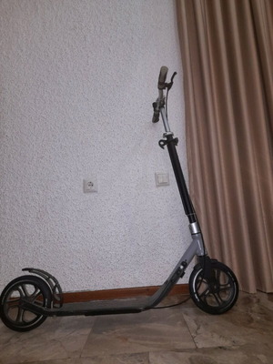 Globber scooter like new