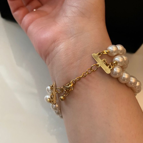 Pearl bracelet three rows with gold clasp used
