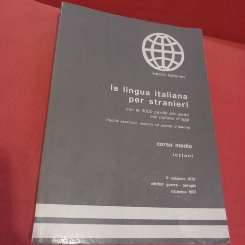 La lingua italiana per stranieri corso medio lezioni book used