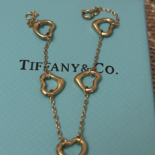 Tiffany & Co bracelet with hearts, new model