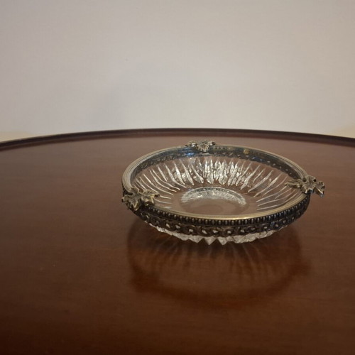Vintage crystal bowl with decorative metal rim like new