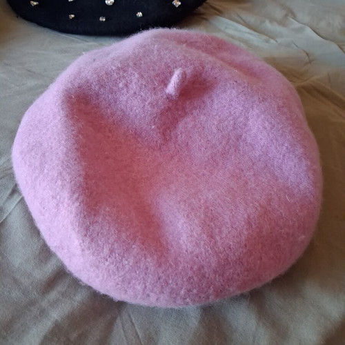 Zara pink beret used, one size