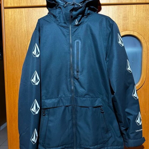 Volcom snowboard jacket like new, medium size, waterproof