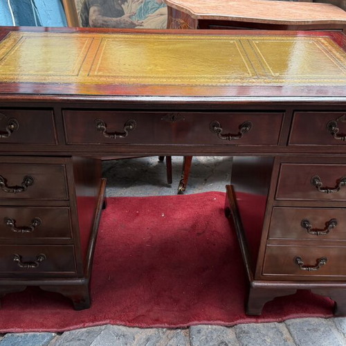 Antique removable desk 1930-40, like new condition