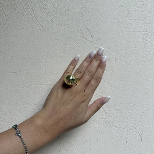 Gold ring new, adjustable, unique design