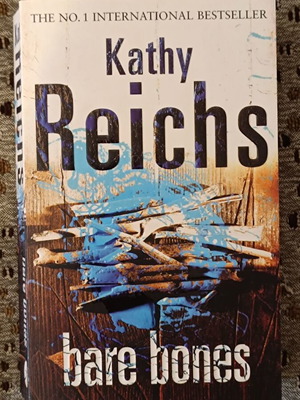Bare Bones by Kathy Reichs book like new