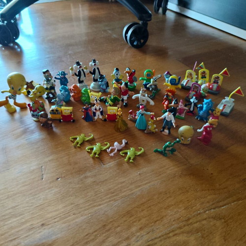 Mini Figures Disney Looney Tunes used