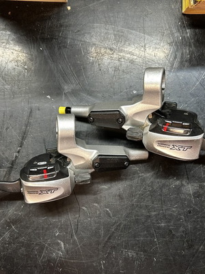 Shimano Deore XT ST-M766 3x9 Speed like new