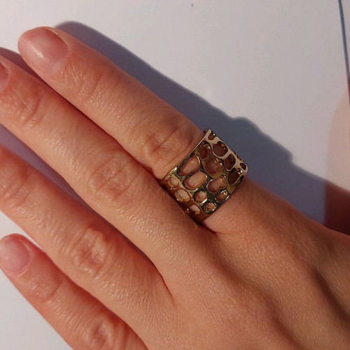 Women's ring new, gold-colored