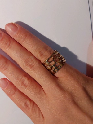 Women's ring new, gold-colored