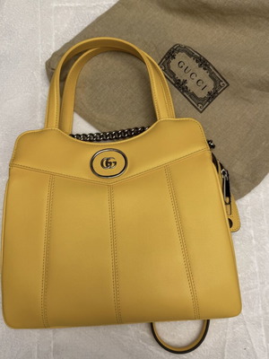 Gucci handbag new, yellow with long strap