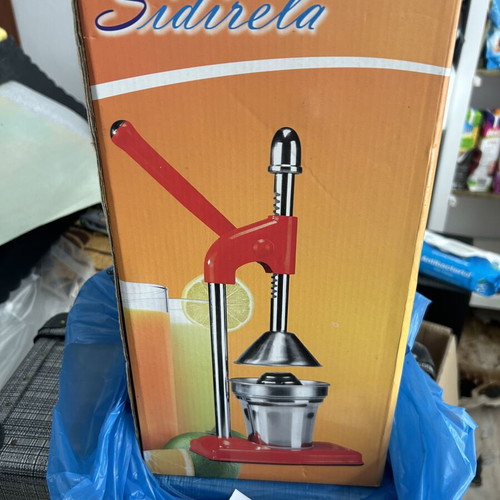 Household pomegranate and citrus press new