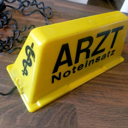 Arzt Noteinsatz sign used
