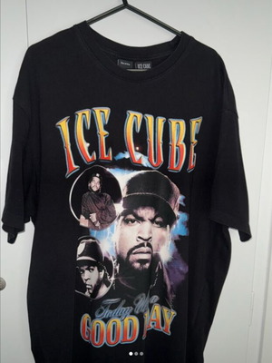 Bershka Ice Cube T Shirt medium, like new, black
