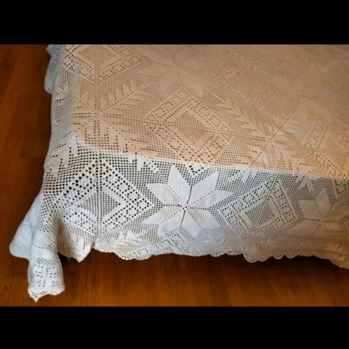 Handmade beige blanket with star design like new