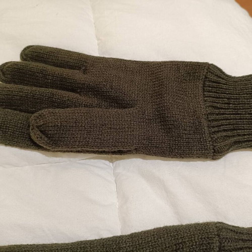 Wool gloves like new, green