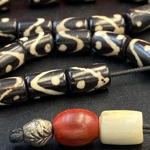Collectible worry beads 33 beads camel bone like new