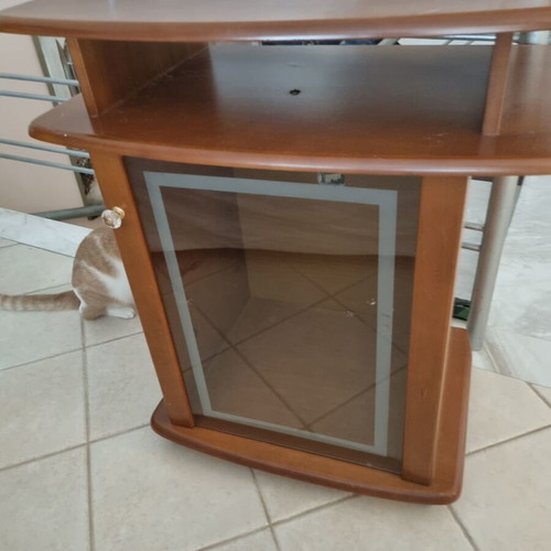 TV stand like new