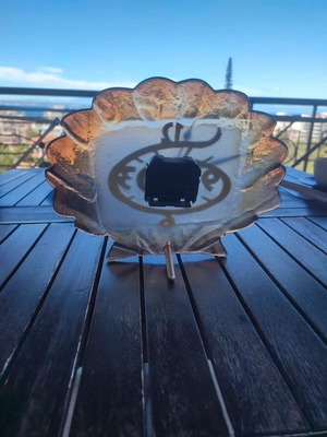 Vintage glass table clock shell-shaped new