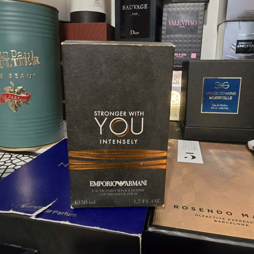 You eau de parfum normal fragrance like new, 5 ml