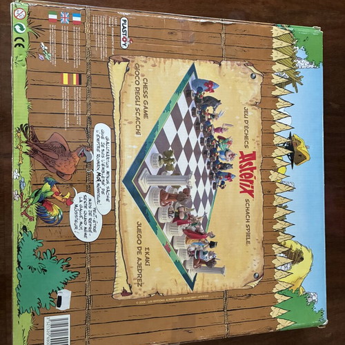 Asterix and Obelix collectible chess set Plastoy 2009