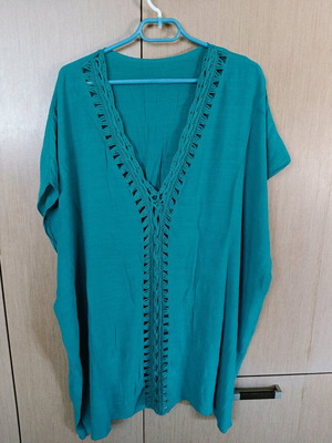 Oversized beachwear turquoise like new, one size