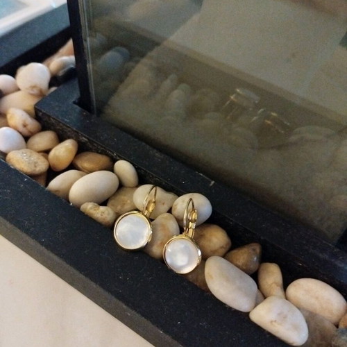 Dangling earrings like new, white and beige