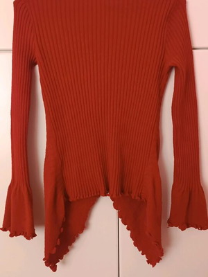 Red blouse like new, size S