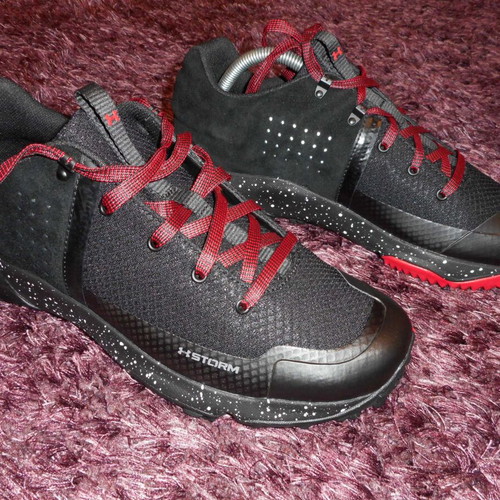 Under Armour Men's Burnt River 2.0 Low sports shoes new, size 42.5