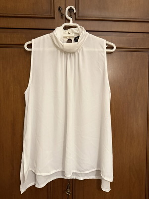 BSB Collection white sleeveless chiffon blouse size 42 like new