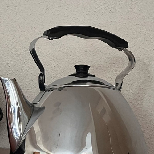 Vintage kettle-teapot like new 2-3 liters