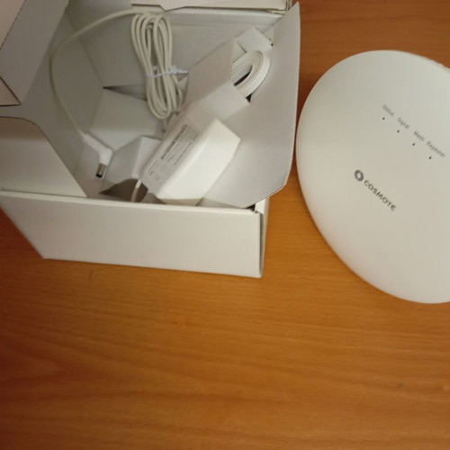 Cosmote Home Speed WiFi Router like new, open box condition