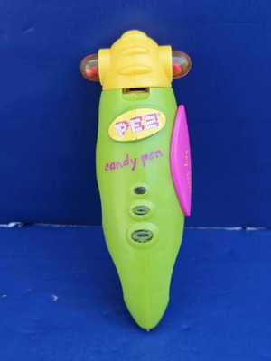 Pez Rocket Pen used candy holder pen from 2000