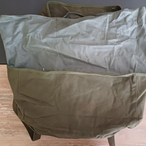 M-1945 Field Cargo Pack military backpack like new, USA