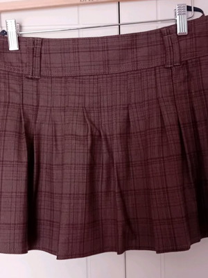 Benetton mini plaid skirt like new, brown size M