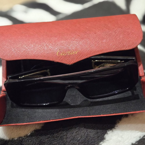 Cartier sunglasses like new with original case