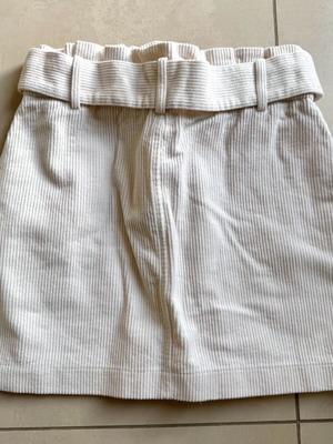 Zara mini corduroy skirt like new, size M, white beige