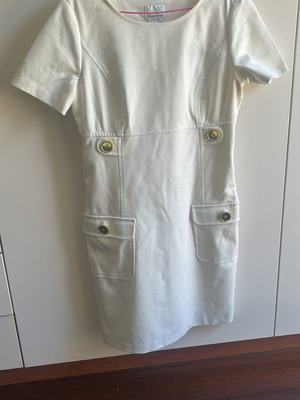 Cream dress Donna Morgan ponte knit with gold buttons and pockets new M/L
