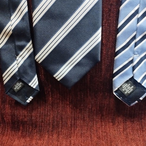 Boggi Milano silk ties set like new, regimental stripes
