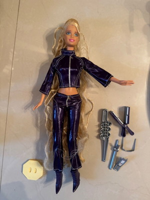 Barbie Cool Lookz Trendy And Bendy 2003 μεταχειρισμένη με αξεσουάρ και βάση