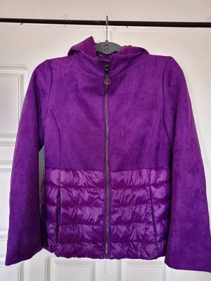 Purple jacket with hood like new, size M
