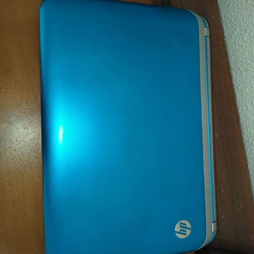 HP Mini Netbook Atom N570 with Charger and New Keyboard
