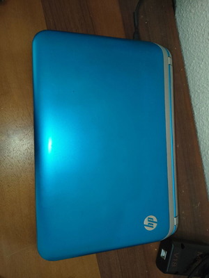 HP Mini Netbook Atom N570 with Charger and New Keyboard