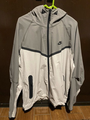 Nike Tech Windrunner Jacket two-tone, new, size L