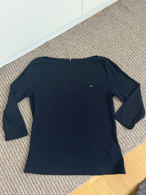 Tommy Hilfiger navy 3/4 sleeve top like new, 100% cotton, size S/M