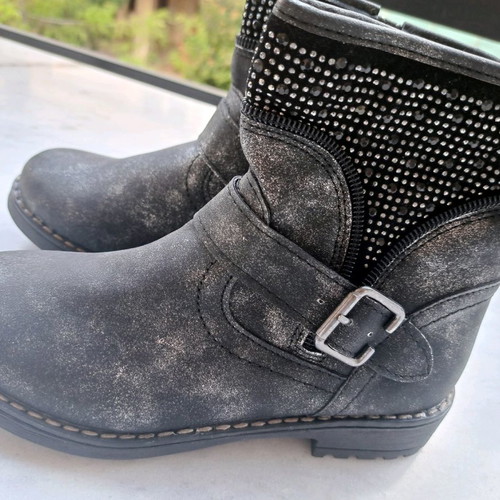 Smart Kids children's boots size 32 new, black