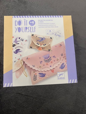 Djeco DIY Make Your Own Wallets New Creative Set