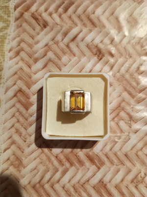 Silver 925 vintage ring with citrine stone like new