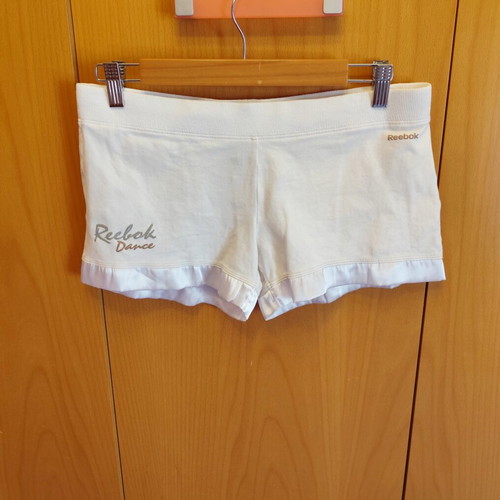 Reebok sleeveless top and shorts set new, white and pink
