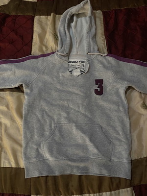 3Guys sweatshirt like new, size S, gray and purple